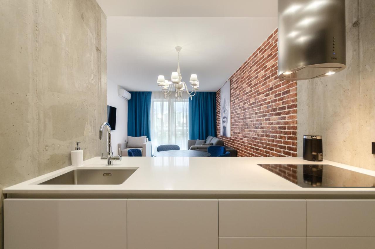 Petrovdom 12-95 Loft Apartments At Rc Kvartet, 16Г Vasyl Lypkivskyi Street Kiev Exterior foto