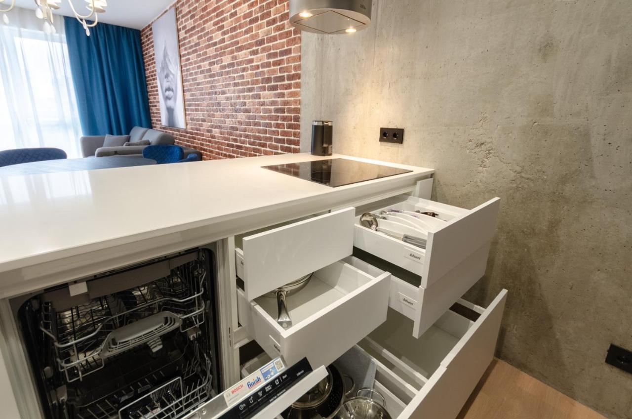 Petrovdom 12-95 Loft Apartments At Rc Kvartet, 16Г Vasyl Lypkivskyi Street Kiev Exterior foto